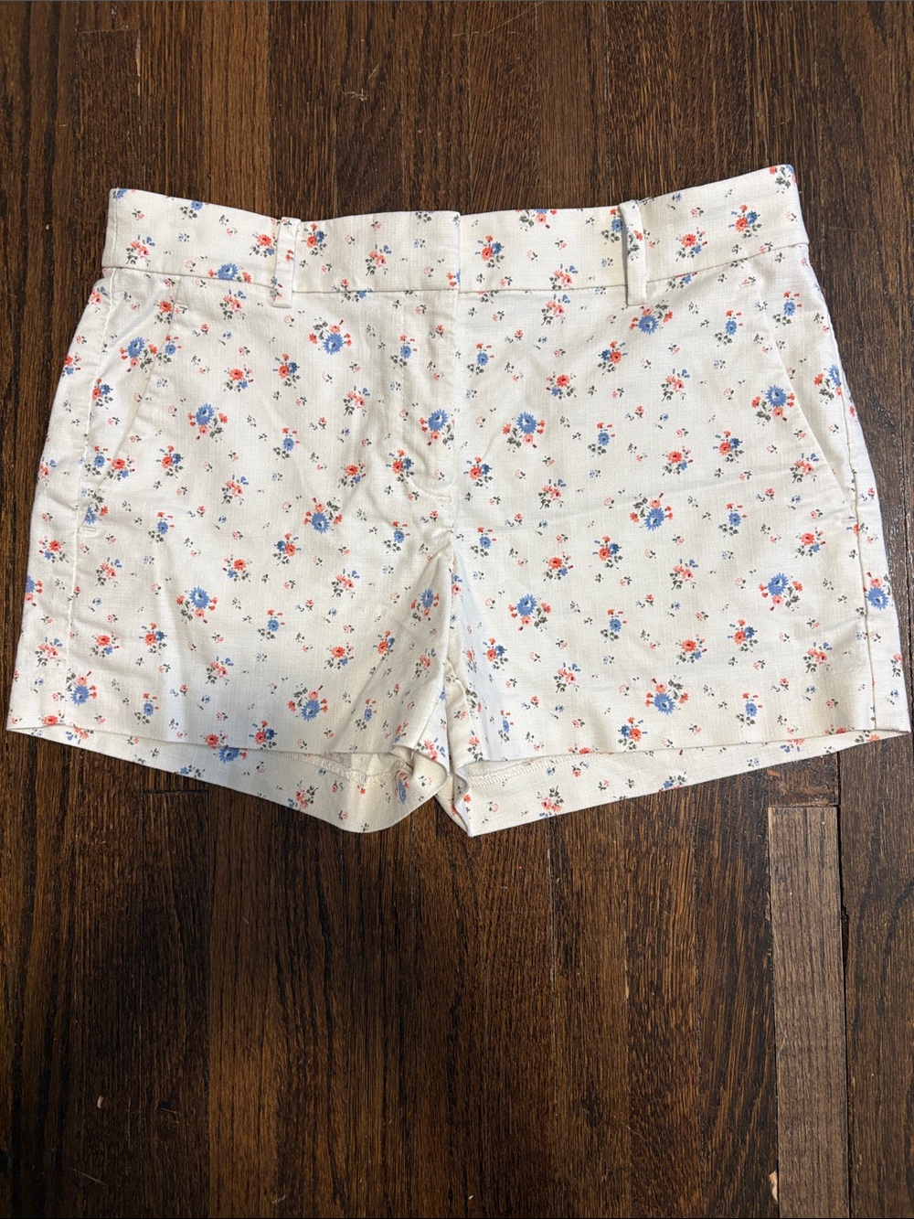 LOFT Riviera Shorts in Floral Print - Picture 3 of 7